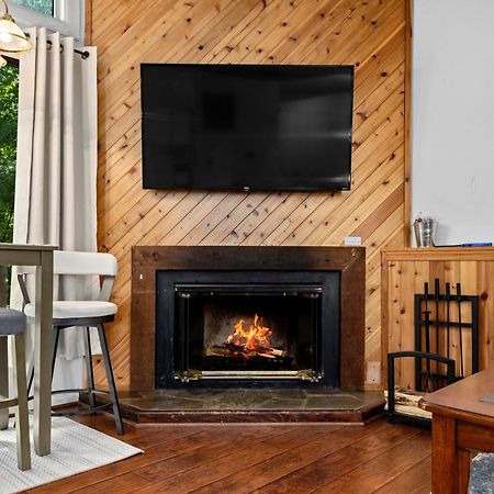 Cozy Condo In Wintergreen Resort That Sleeps 4! Lyndhurst 外观 照片