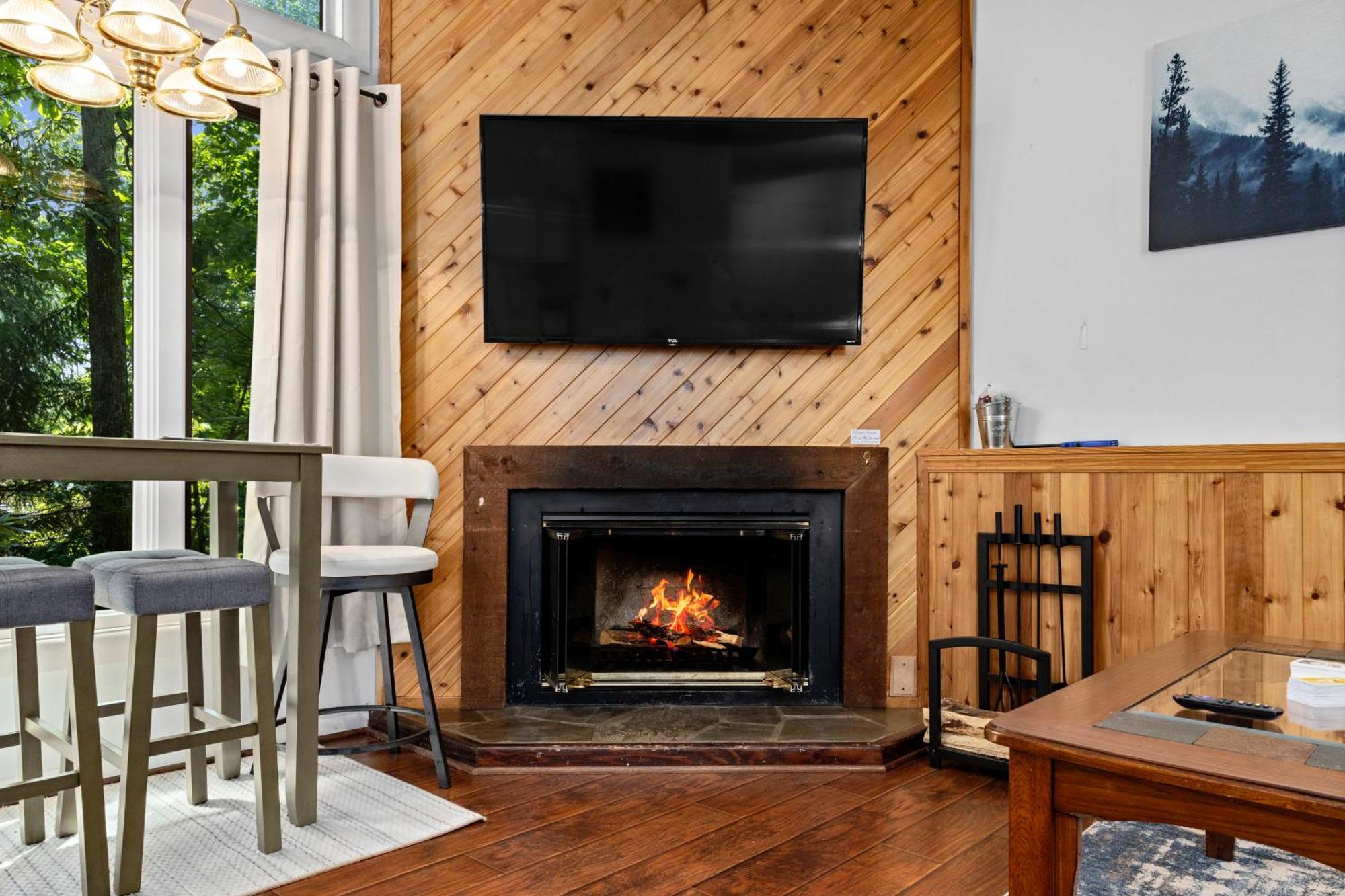 Cozy Condo In Wintergreen Resort That Sleeps 4! Lyndhurst 外观 照片